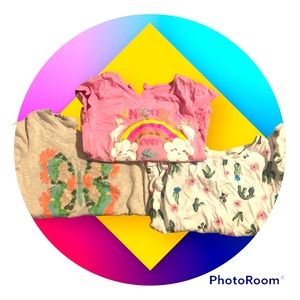 Set of 3 short sleeve shirts.
